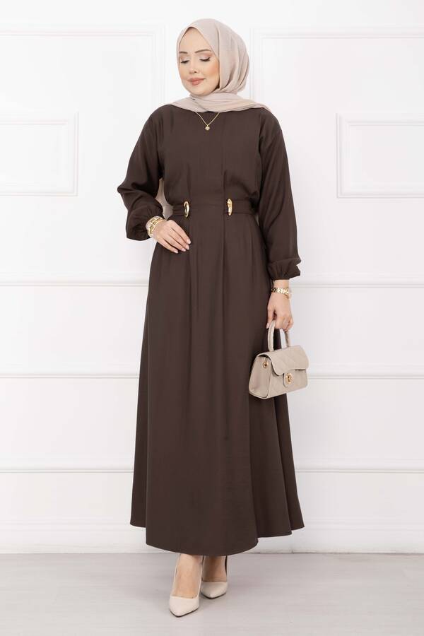 Znk - Gold Broş Bel Detaylı Tesettür Elbise Kahve