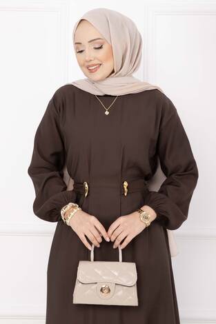 Gold Broş Bel Detaylı Tesettür Elbise Kahve - Thumbnail