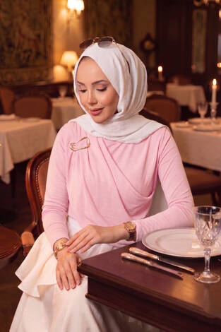 Gold Broş Detaylı Sandy Body Pembe