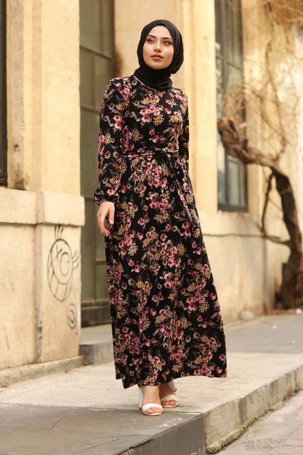 Gül Desenli Kuşaklı Elbise 180SB-5080 Siyah