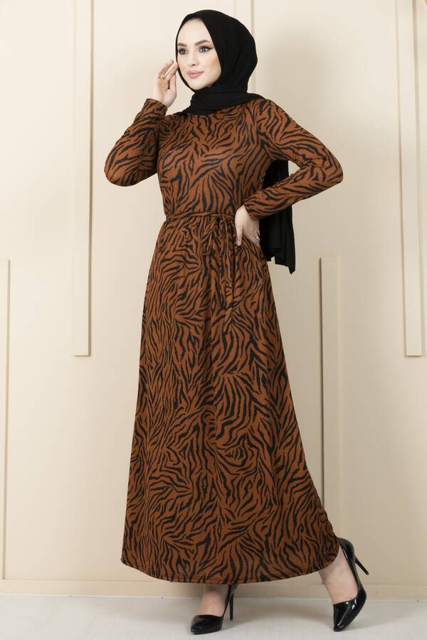 Zebra Desenli Tesettür Elbise Taba Zebra Desenli Tesettür Elbise Taba