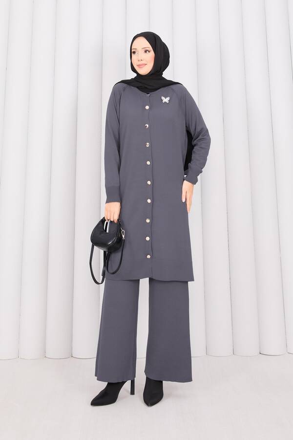 Frx - İnci Kelebek Broşlu Tesettür Triko Takım Gri