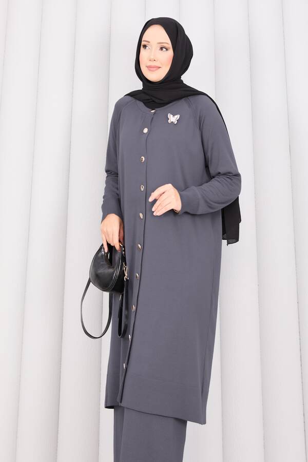 Frx - İnci Kelebek Broşlu Tesettür Triko Takım Gri (1)