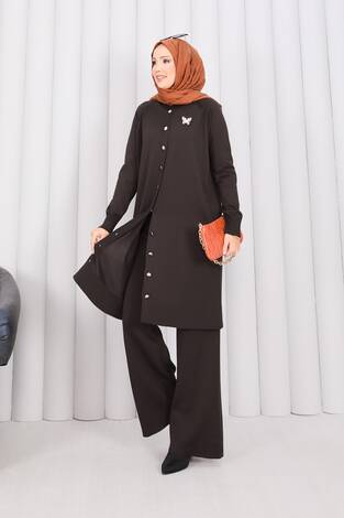 İnci Kelebek Broşlu Tesettür Triko Takım Kahve