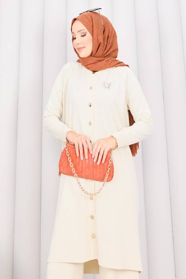 Frx - İnci Kelebek Broşlu Tesettür Triko Takım Krem (1)