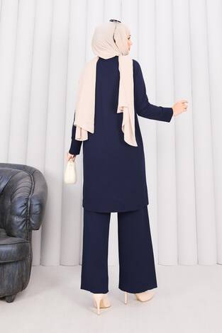 İnci Kelebek Broşlu Tesettür Triko Takım Lacivert - Thumbnail