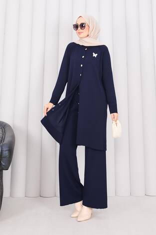 İnci Kelebek Broşlu Tesettür Triko Takım Lacivert - Thumbnail