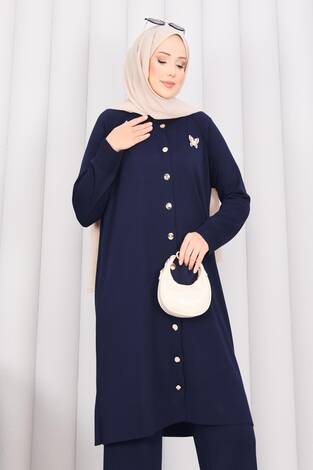 İnci Kelebek Broşlu Tesettür Triko Takım Lacivert - Thumbnail