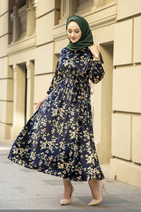 Çiçekli Kadife Yarasa Kol Elbise Desenli3