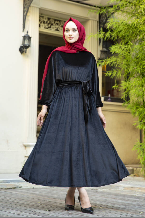 Kadife Yarasa Kol Tesettür Elbise Siyah