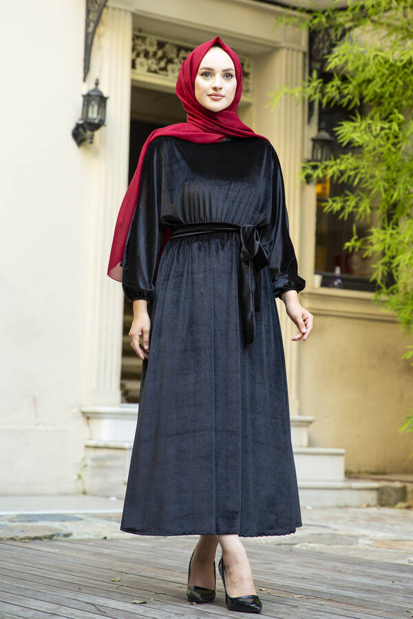 Kadife Yarasa Kol Tesettür Elbise Siyah