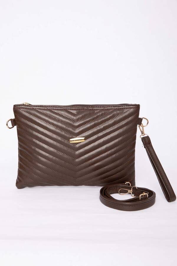 Dmç - Kapitone Desenli Fermuarlı Portföy Çanta Kahve