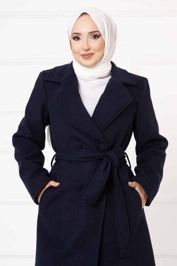 Azm - Kaplama Düğmeli Kaşe Kaban Lacivert (1) Azm - Kaplama Düğmeli Kaşe Kaban Lacivert (1)