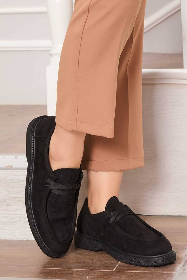 Srç - Klasik Mokasen Tarz Bağcıklı Ayakkabı Siyah (1) Srç - Klasik Mokasen Tarz Bağcıklı Ayakkabı Siyah (1)