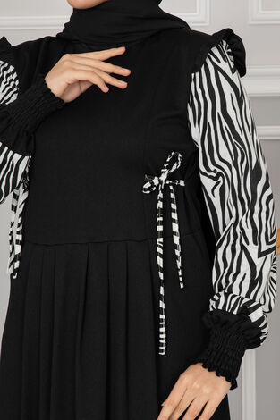 Kolları Zebra Desenli Tesettür Elbise Siyah - Thumbnail