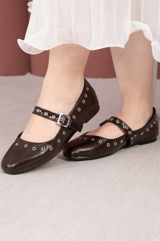 Kuşgözü Detaylı Mary Jane Babet Ayakkabı Kahve - Thumbnail