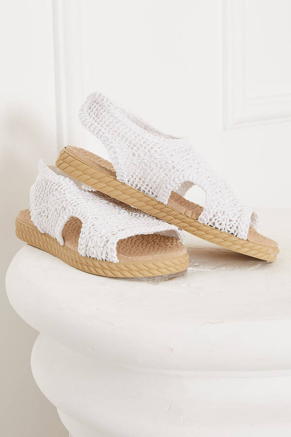 009Srç - Lastik Detaylı Örgü Sandalet Beyaz (1)