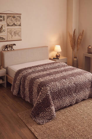 Leopar Desen Çift Kişilik Yatak Örtüsü Leopar