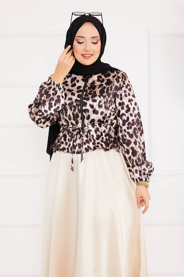 MD - Leopar Desenli Tesettür Saten Takım Bej (1) MD - Leopar Desenli Tesettür Saten Takım Bej (1)