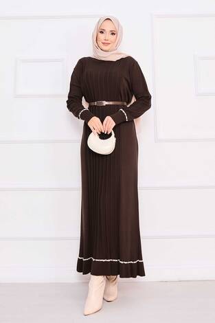 Manşeti Ve Eteği Taş İşlemeli Tesettür Triko Elbise Kahve - Thumbnail