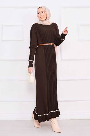 Manşeti Ve Eteği Taş İşlemeli Tesettür Triko Elbise Kahve - Thumbnail