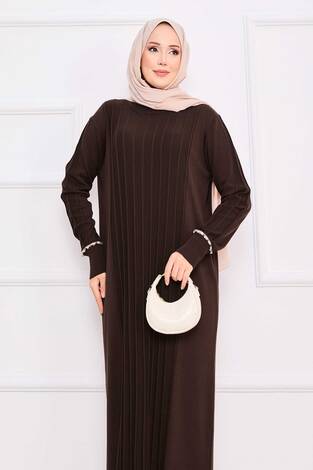 Manşeti Ve Eteği Taş İşlemeli Tesettür Triko Elbise Kahve - Thumbnail
