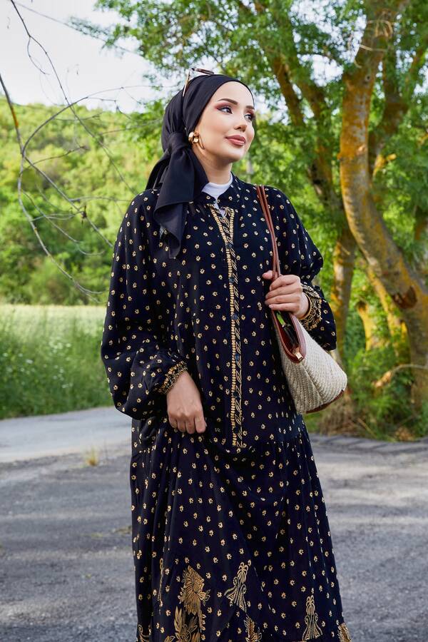 Ums - Mini Çiçek Desenli Salaş Viskon Elbise Siyah (1) Ums - Mini Çiçek Desenli Salaş Viskon Elbise Siyah (1)