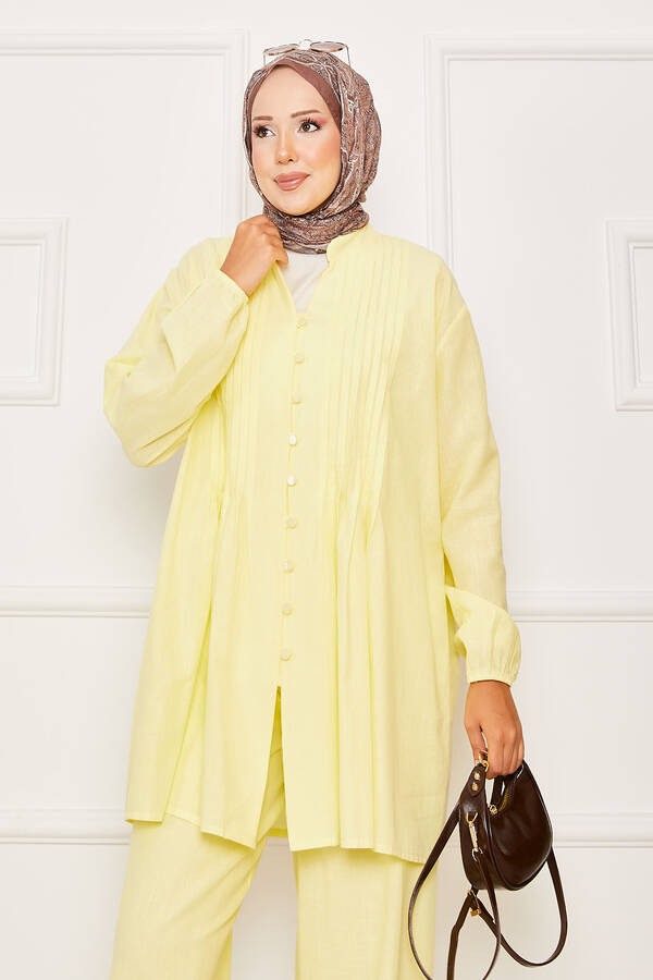 Htn - Nervür Detaylı Brit Düğmeli İkili Takım Sarı (1) Htn - Nervür Detaylı Brit Düğmeli İkili Takım Sarı (1)