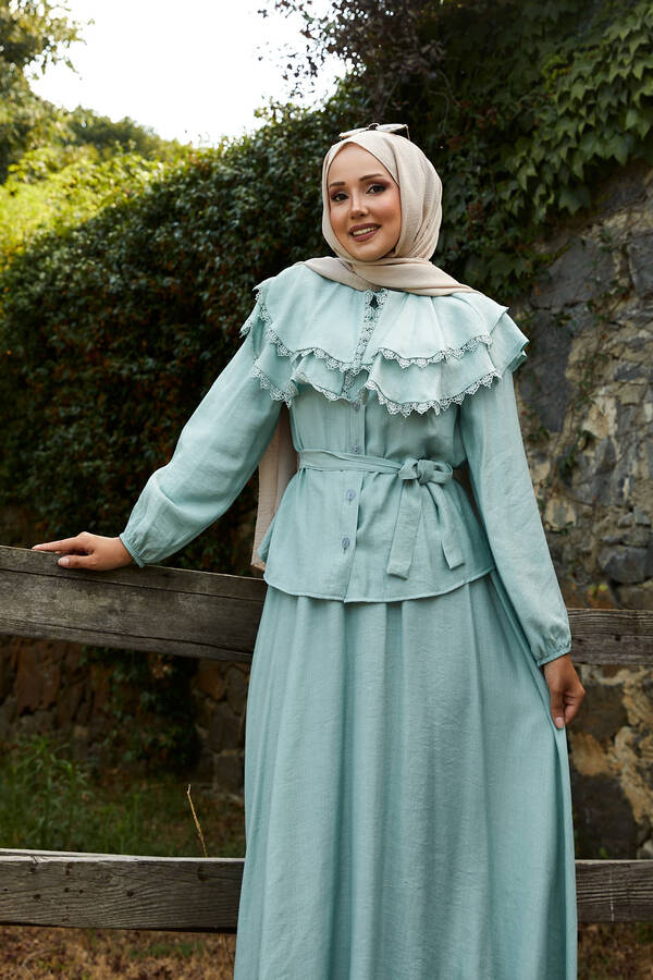 MD - Önü Allerli Güpür Detaylı Etekli Takım Mint (1) MD - Önü Allerli Güpür Detaylı Etekli Takım Mint (1)