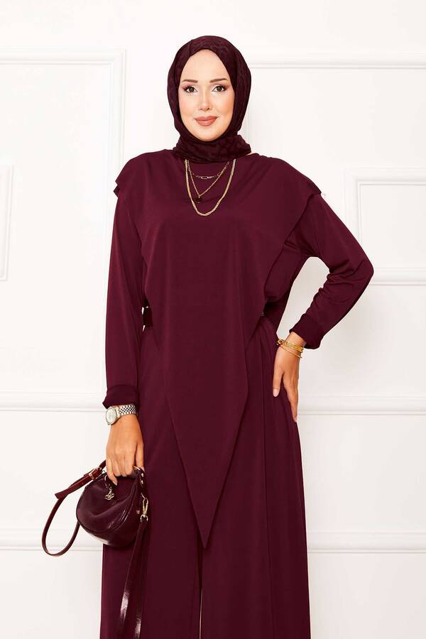 Özk - Önü Asimetrik Detaylı Sandy İkili Takım Bordo (1) Özk - Önü Asimetrik Detaylı Sandy İkili Takım Bordo (1)