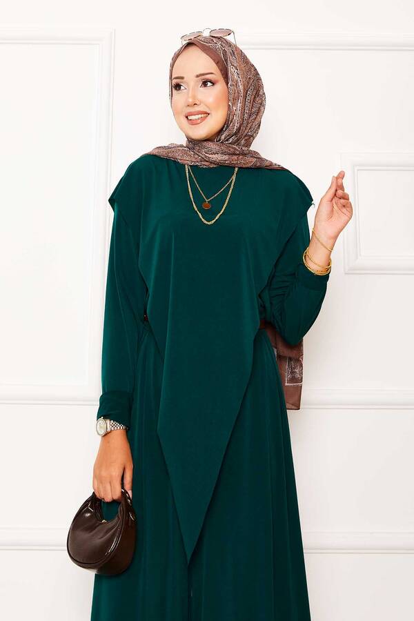 Özk - Önü Asimetrik Detaylı Sandy İkili Takım Zümrüt (1) Özk - Önü Asimetrik Detaylı Sandy İkili Takım Zümrüt (1)