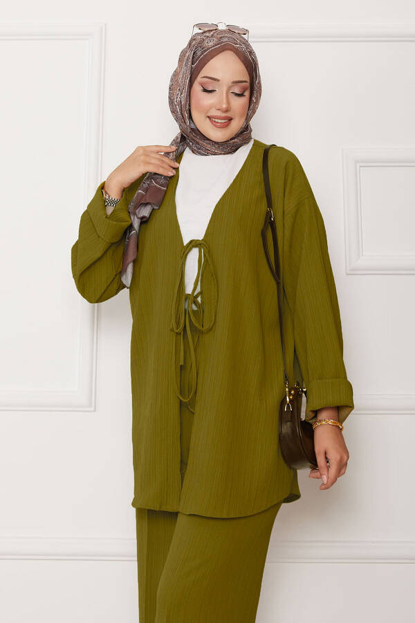 Mat - Önü Bağlamalı Kimono Takım Yağ Yeşil (1) Mat - Önü Bağlamalı Kimono Takım Yağ Yeşil (1)