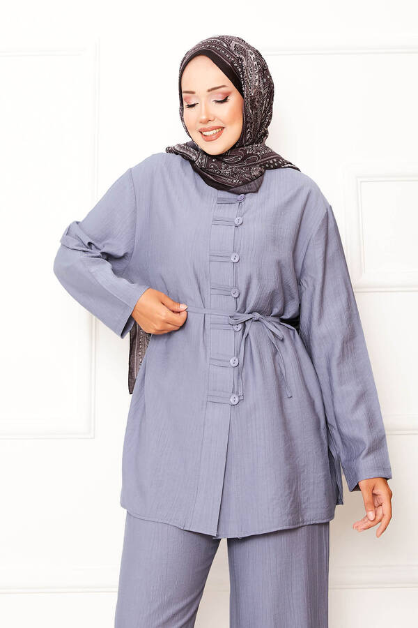 MD - Önü Brit Detaylı Beli Seyyar Bağcıklı İkili Takım Gri (1) MD - Önü Brit Detaylı Beli Seyyar Bağcıklı İkili Takım Gri (1)