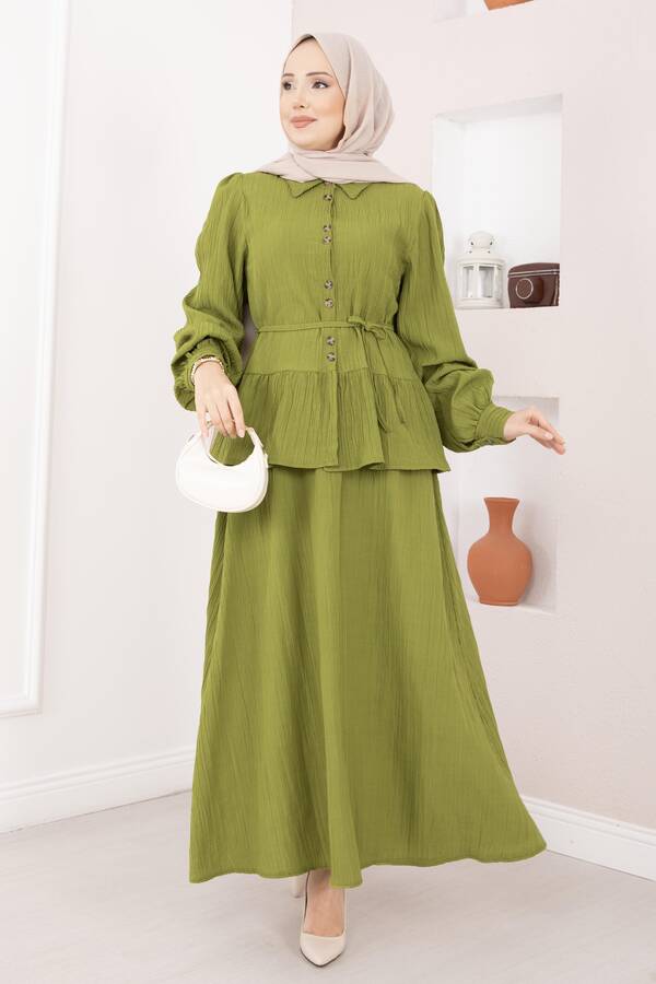 Önü Düğme Detaylı Etekli İkili Takım Yağ Yeşil