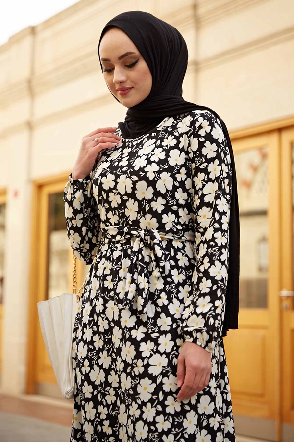 Papatya Desenli Tesettür Elbise 180SB-15080 Siyah