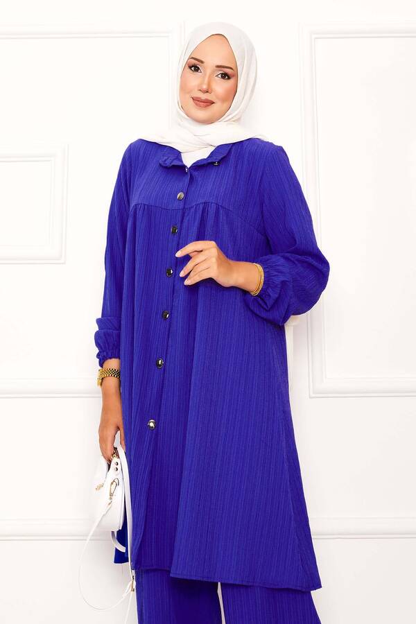 Zmr - Roba Detaylı Boydan Düğmeli İkili Takım Saks (1) Zmr - Roba Detaylı Boydan Düğmeli İkili Takım Saks (1)