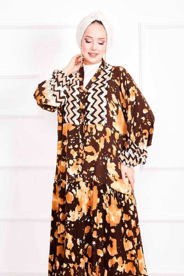 Zmr - Rüya Desen Yarım Düğmeli Tesettür Elbise Kahve (1) Zmr - Rüya Desen Yarım Düğmeli Tesettür Elbise Kahve (1)