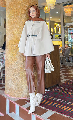 Seyyar Kemerli Düğme Detaylı Tesettür Kaşe Panço Bej - Thumbnail