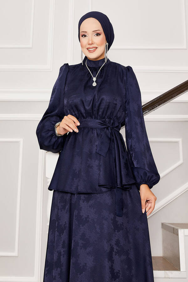 MD - Seyyar Kuşaklı Beli Büzgülü Jakar İkili Takım Lacivert (1) MD - Seyyar Kuşaklı Beli Büzgülü Jakar İkili Takım Lacivert (1)