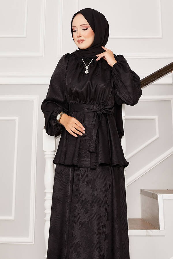 MD - Seyyar Kuşaklı Beli Büzgülü Jakar İkili Takım Siyah (1) MD - Seyyar Kuşaklı Beli Büzgülü Jakar İkili Takım Siyah (1)