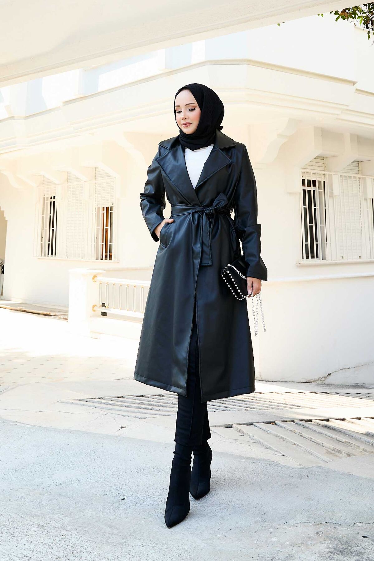 Seyyar Kuşaklı Deri Kap Siyah Seyyar Kuşaklı Deri Kap Siyah