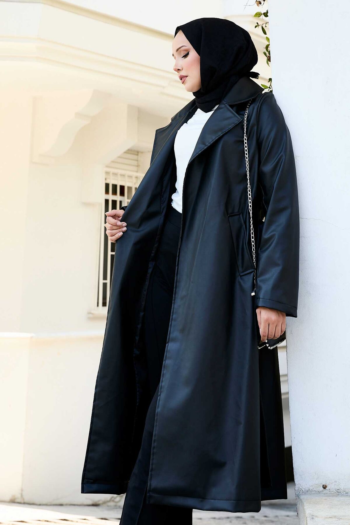 Seyyar Kuşaklı Deri Kap Siyah Seyyar Kuşaklı Deri Kap Siyah