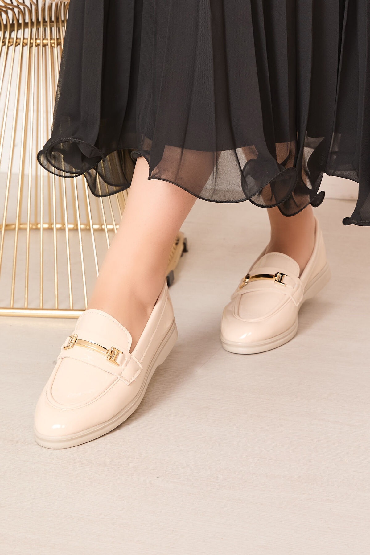 Şık Metal Tokalı Klasik Loafer Ayakkabı Bej Şık Metal Tokalı Klasik Loafer Ayakkabı Bej