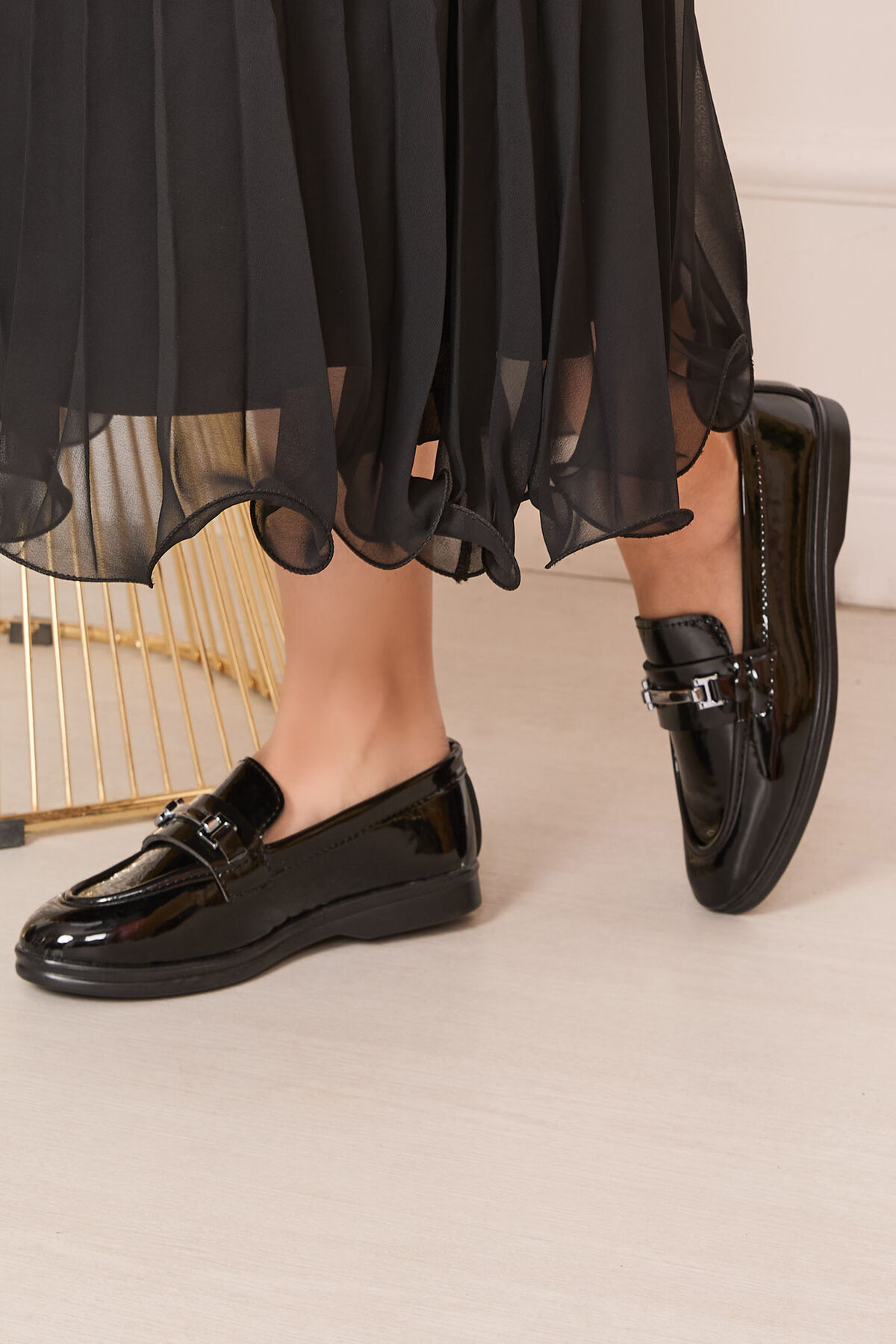 Şık Metal Tokalı Klasik Loafer Ayakkabı Siyah Şık Metal Tokalı Klasik Loafer Ayakkabı Siyah