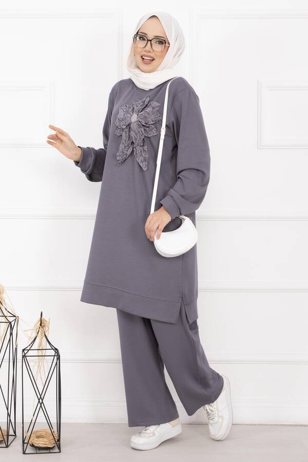 Nz - Taş İşlemeli Kabartma Çiçekli Tesettür Takım Gri