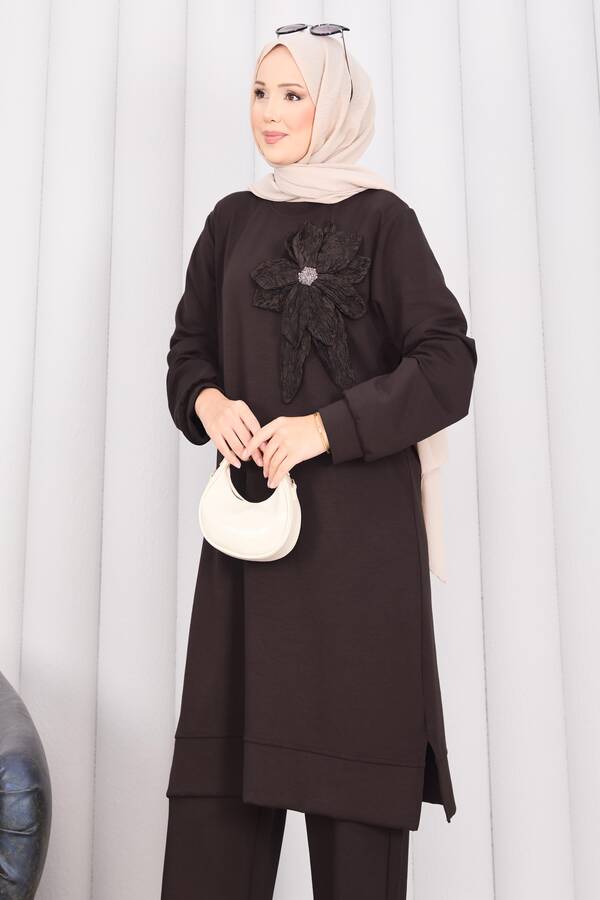Nz - Taş İşlemeli Kabartma Çiçekli Tesettür Takım Kahve (1)