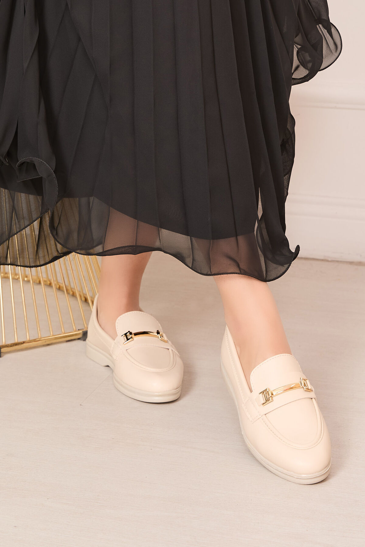 Toka Detaylı Loafer Ayakkabı Bej Toka Detaylı Loafer Ayakkabı Bej