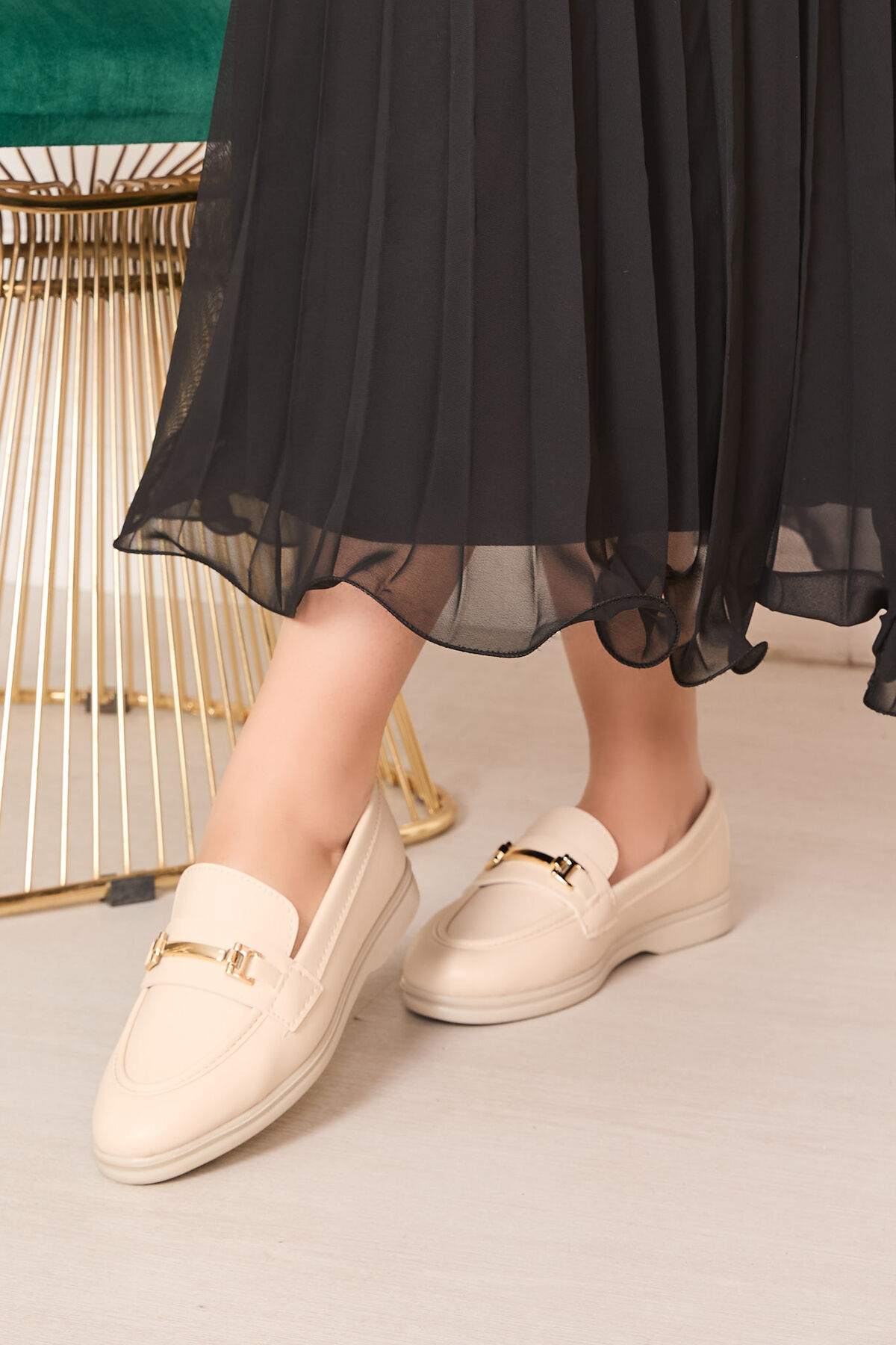 Toka Detaylı Loafer Ayakkabı Bej Toka Detaylı Loafer Ayakkabı Bej