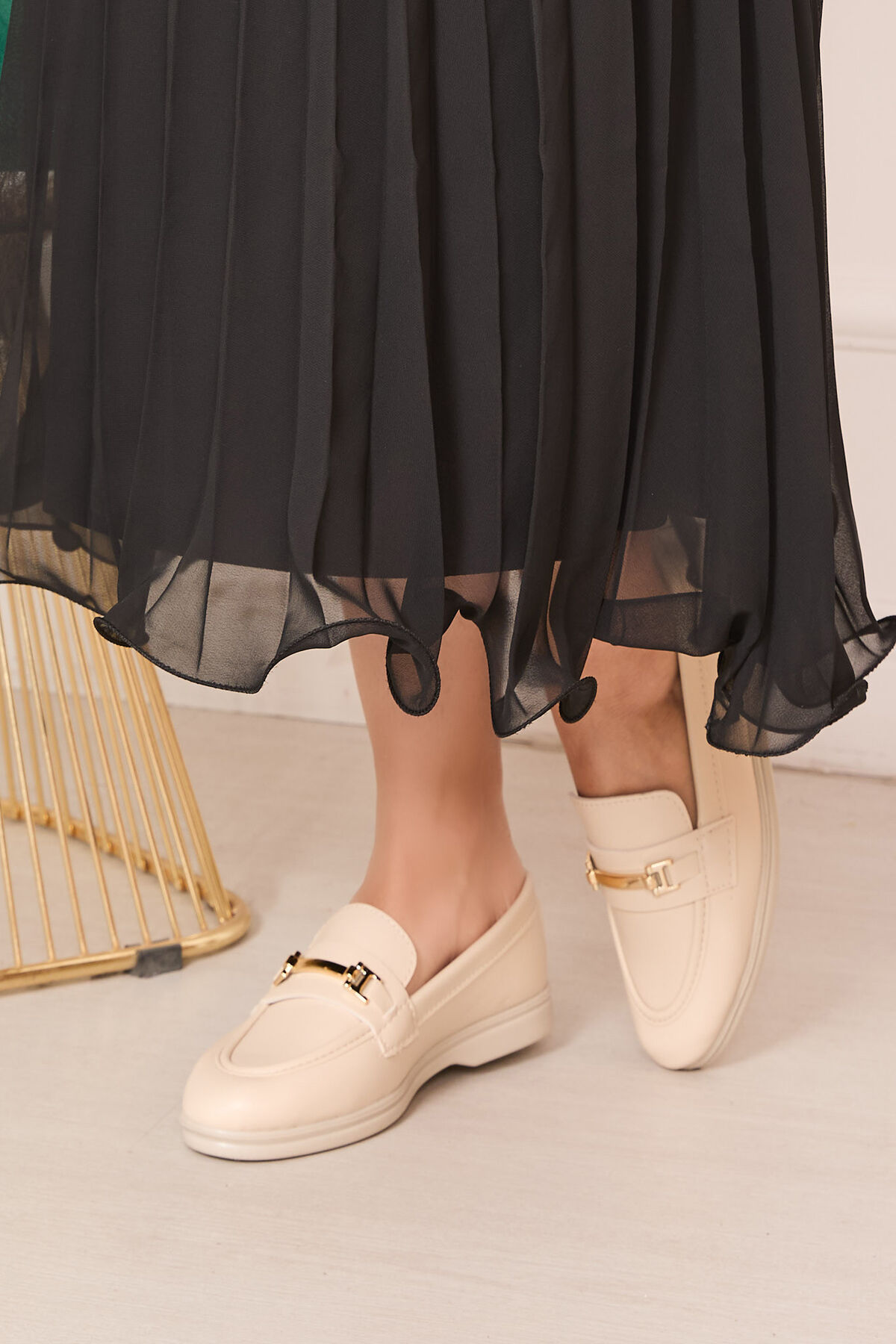 Toka Detaylı Loafer Ayakkabı Bej Toka Detaylı Loafer Ayakkabı Bej