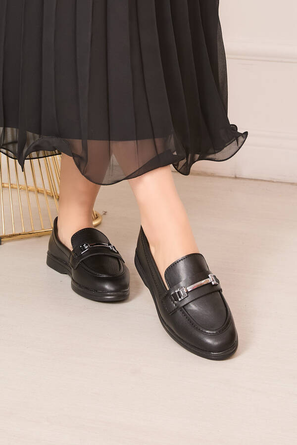 Toka Detaylı Loafer Ayakkabı Siyah Toka Detaylı Loafer Ayakkabı Siyah